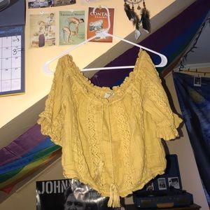 American Eagle yellow off the shoulder shirt